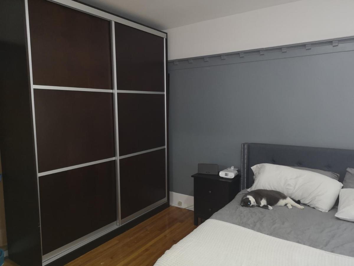 Room With King Bed In Shared 3 Bedroom Downtown Montreal Ngoại thất bức ảnh